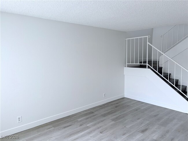 Building Photo - 4350 Caliente St