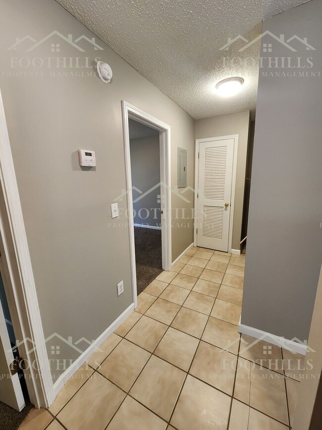 Building Photo - 2 Bedroom Duplex off Hwy 29 S with New Car...