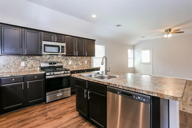 Building Photo - 15459 Casita Verde Way