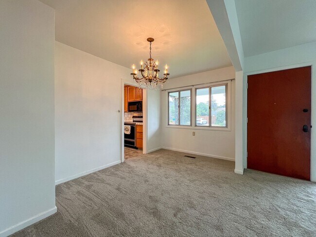 Building Photo - 1624 Ora Dr