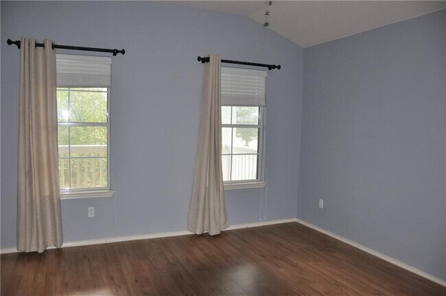 Building Photo - 1501 Big Thicket Dr