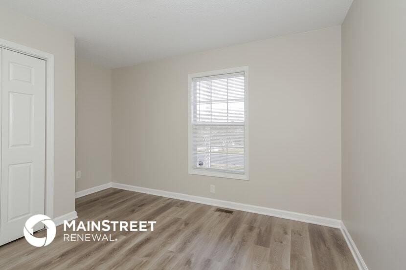 Building Photo - 306 E 28th St