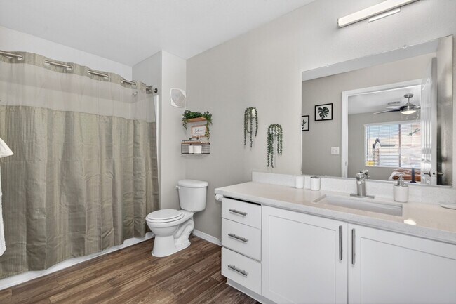 Building Photo - 15164 N 140th Dr