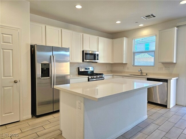 Building Photo - 6551 Dove Pt Pl