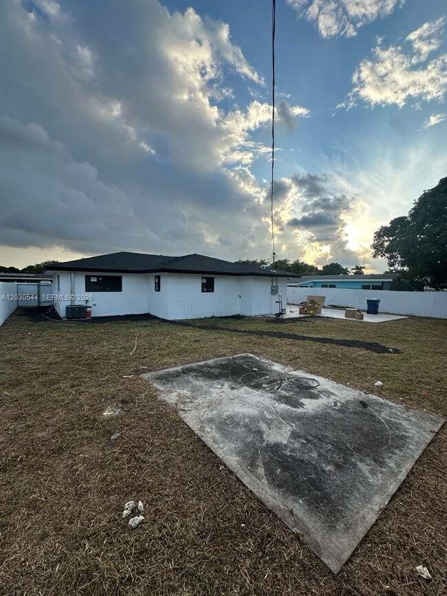 Building Photo - 2041 NW 190th Terrace