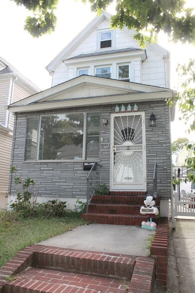 Building Photo - 6954 Loubet St
