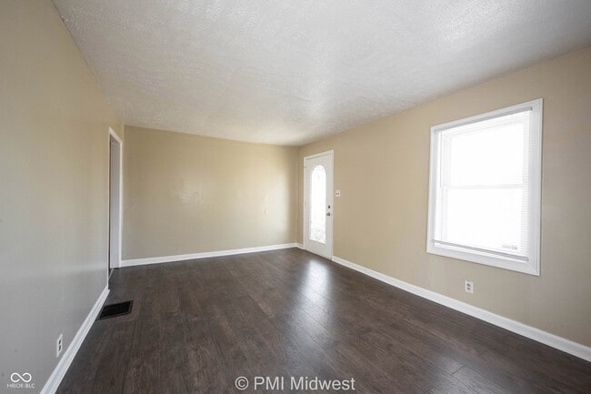 Building Photo - 4565 Brookville Rd
