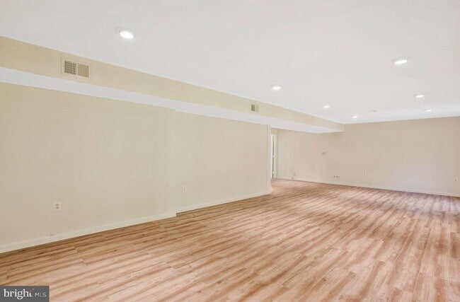 Building Photo - 9112 Granite Ct