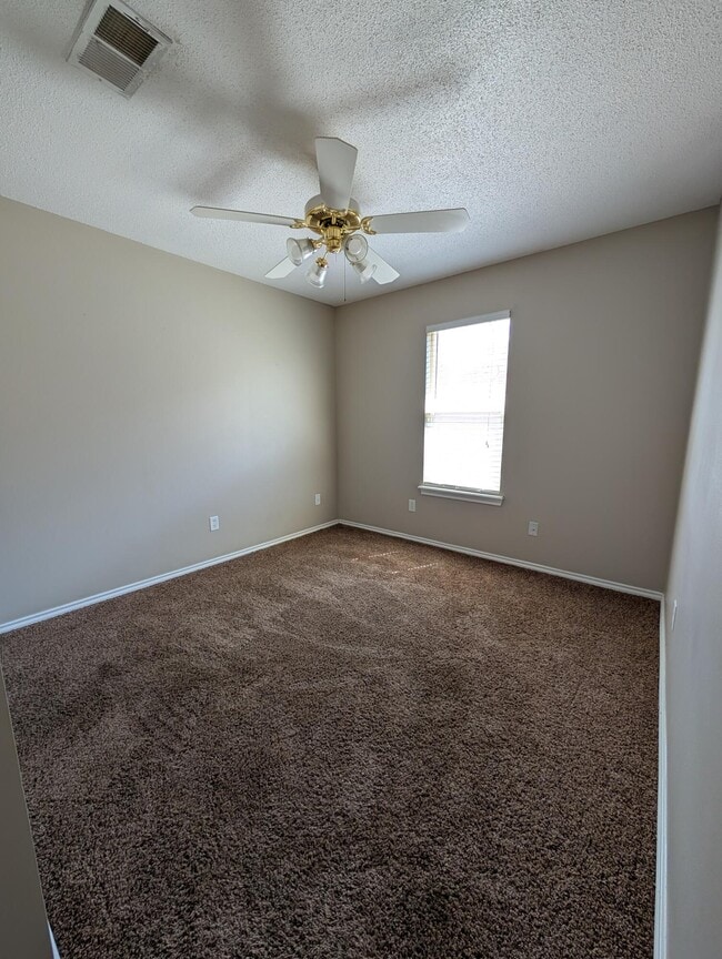 Building Photo - 10606 Belton Av.