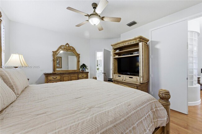 Building Photo - 2607 Holy Cross Ln