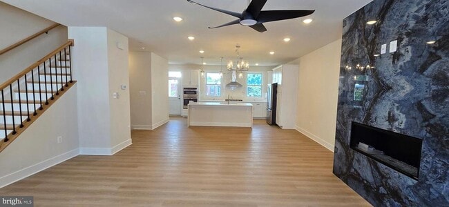 Building Photo - 422 Chapel Alley