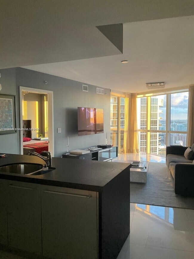 Building Photo - 18201 Collins Ave