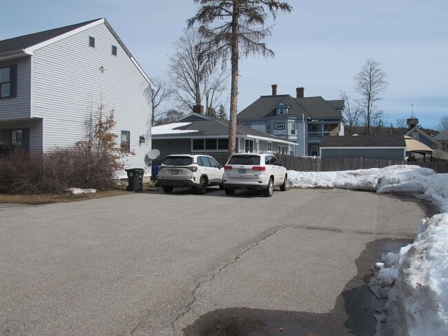 Building Photo - 213 Prospect St