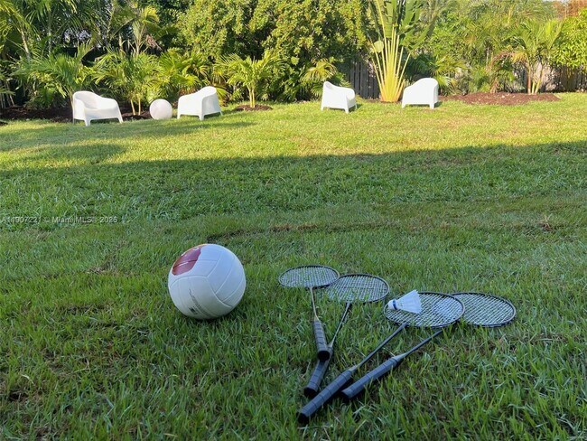 Building Photo - 12790 SW 91 Ave