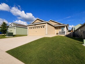 Building Photo - 7010 Solar Rdg