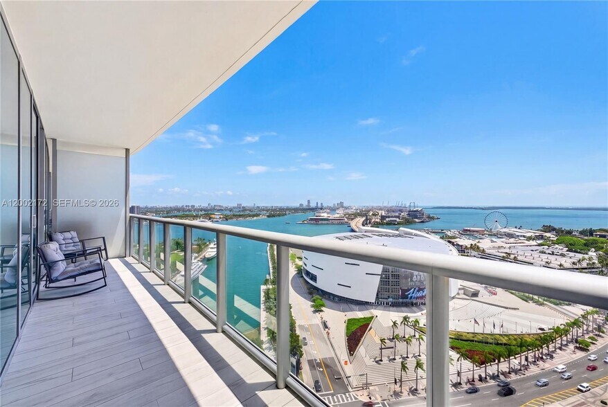 Building Photo - 888 Biscayne Blvd