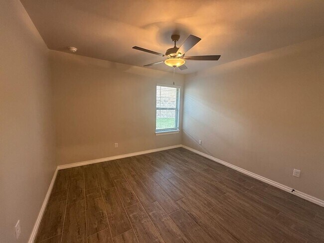 Building Photo - 8401 HazelWood Wy