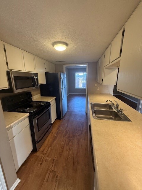 Building Photo - 782 N Storer Ave