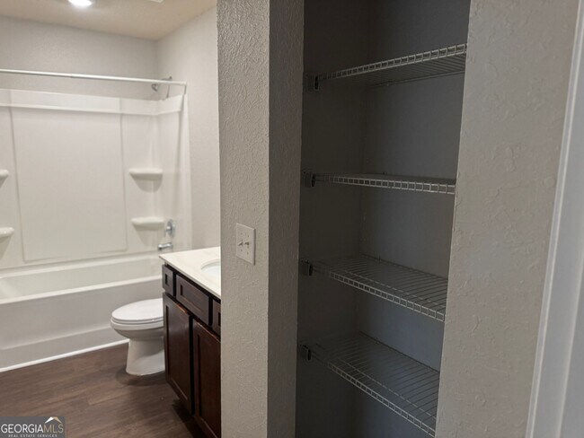 Building Photo - 3475 Ridge Hill Pkwy