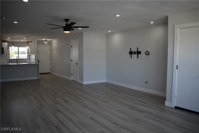 Building Photo - 1700 Bikini Ct