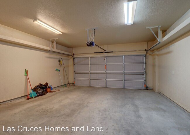 Building Photo - 2 br, 2 bath House - 1293 Mission Nuevo Un...