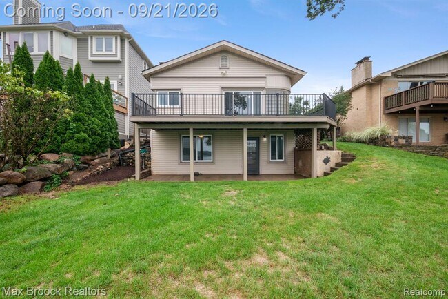 Building Photo - 4151 Bluebird Dr