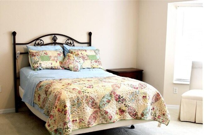 2nd bedroom - 13635 SE 89th Ave