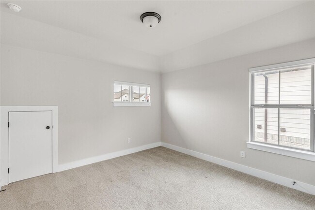 Building Photo - 213 Palatino Bnd