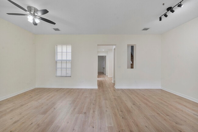 Building Photo - 8332 NW 7th Ct