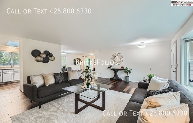 Building Photo - Inviting Bothell Home: Your Sanctuary with...