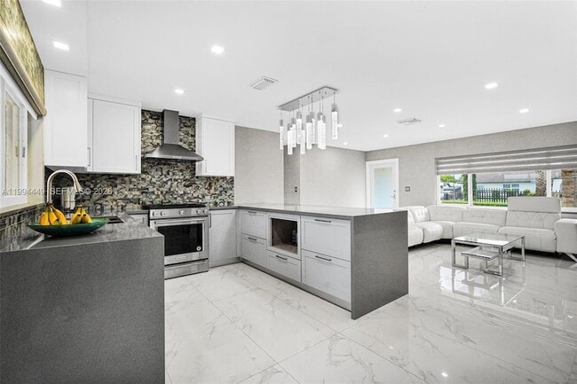 Building Photo - 4225 SW 133rd Ct