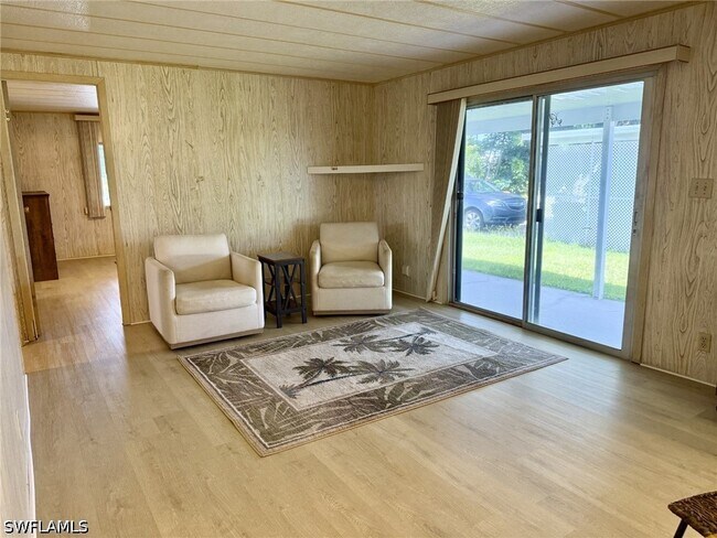 Building Photo - 41 Lake Diane Dr