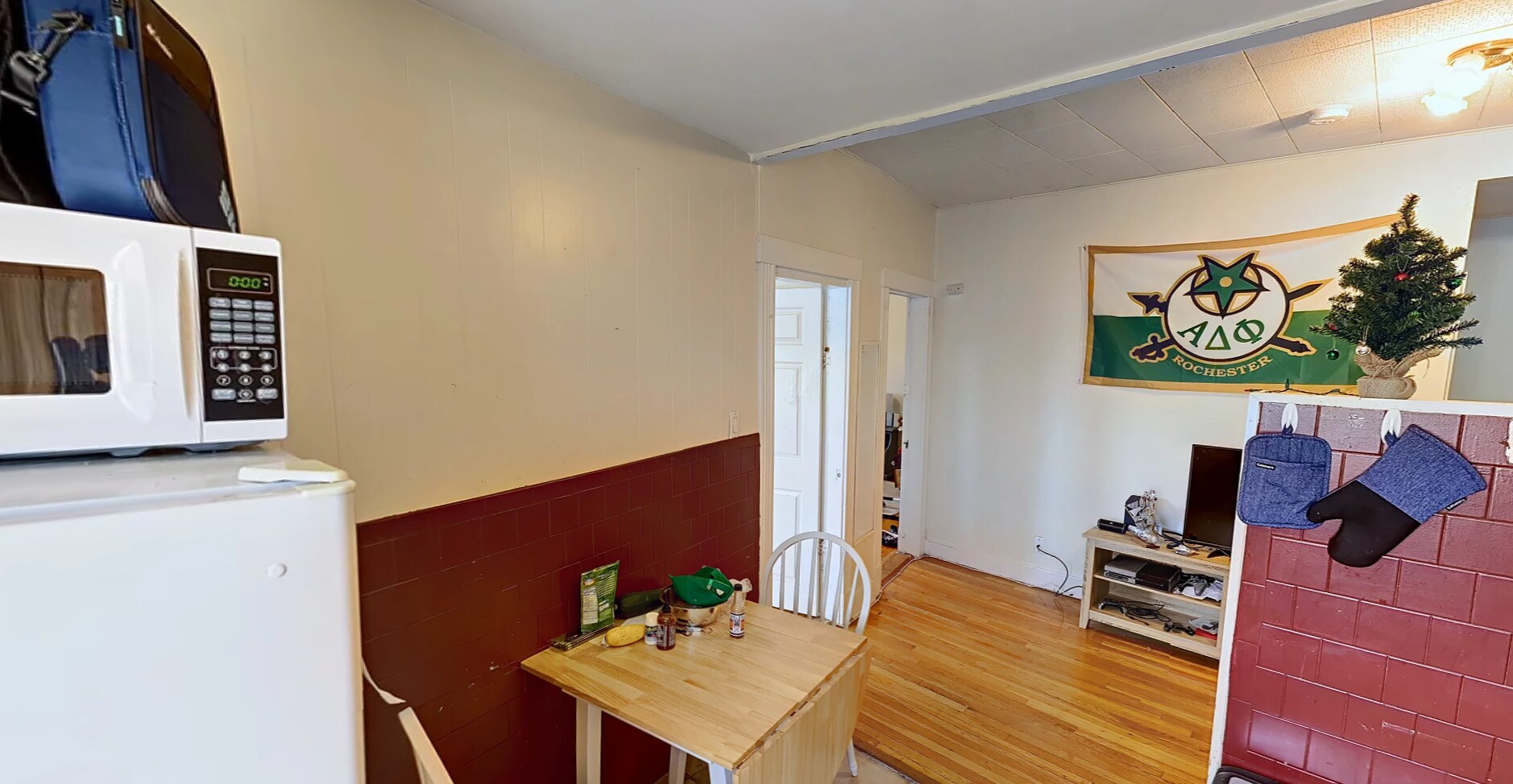 Building Photo - 126 Warren St