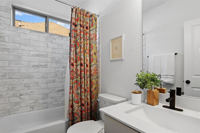 Building Photo - 2233 Santa Isabella Dr