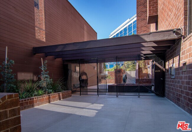 Building Photo - 1033 Carol Dr