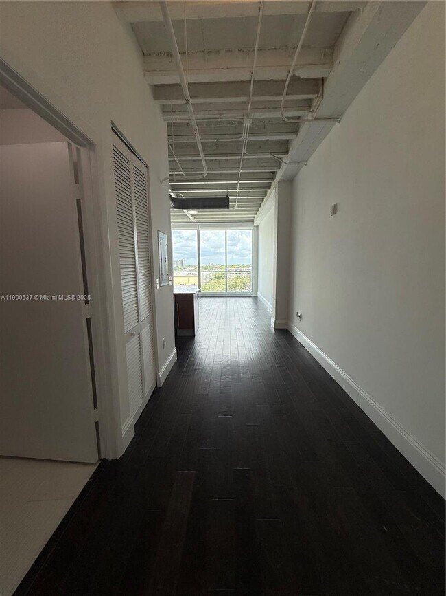 Building Photo - 8101 Biscayne Blvd