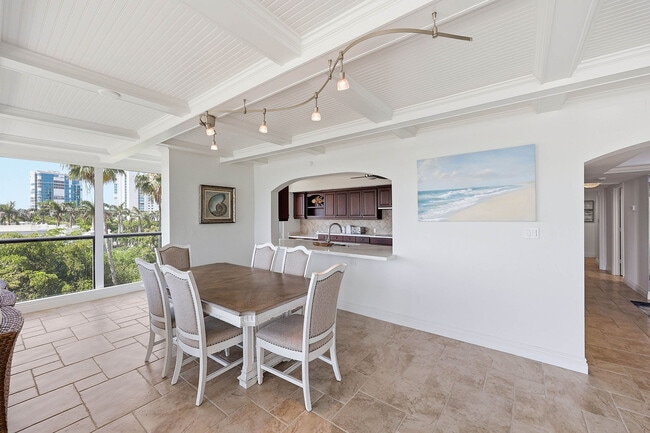 Building Photo - 4031 Gulf Shore Blvd N