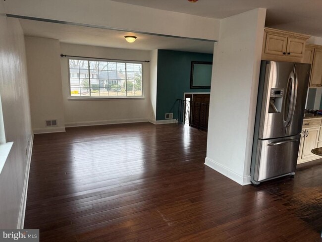 Building Photo - 892 Estates Blvd