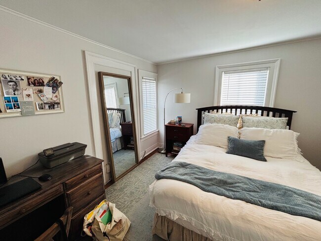 Building Photo - 220 South St