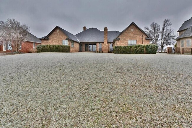 Building Photo - 1109 Irvine Dr