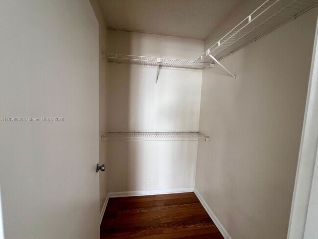 Building Photo - 5720 Rock Island Rd