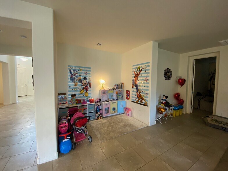 Building Photo - 22868 E Desert Hills Dr