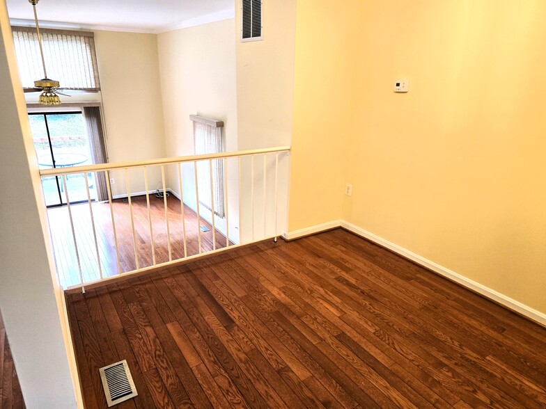 Building Photo - 2033 N Cameron St