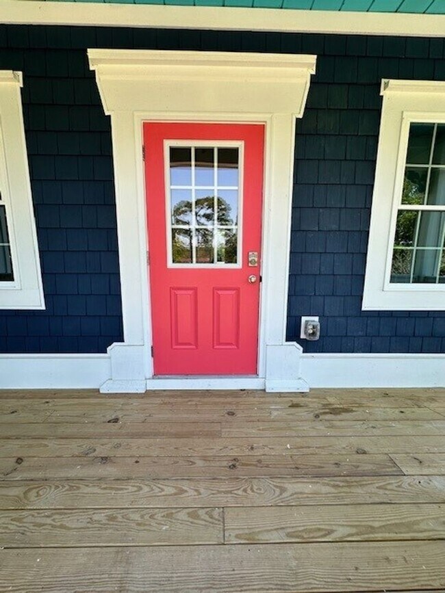 Building Photo - 2422 NC-210