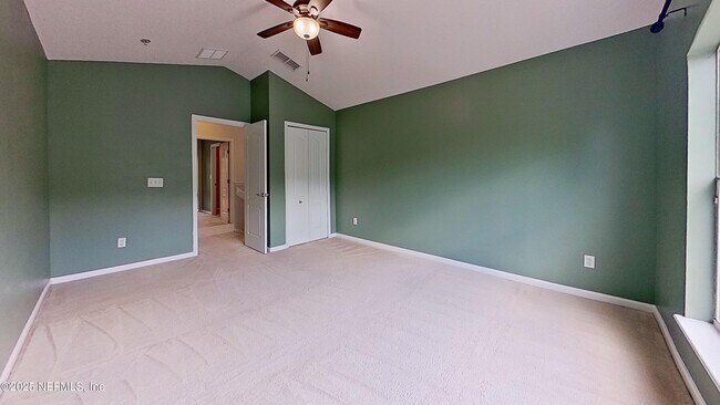 Building Photo - 14482 Falling Waters Dr