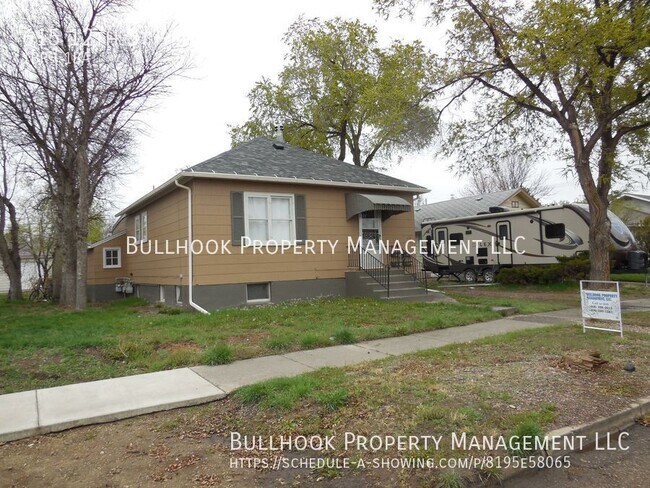 Primary Photo - 615 12th St