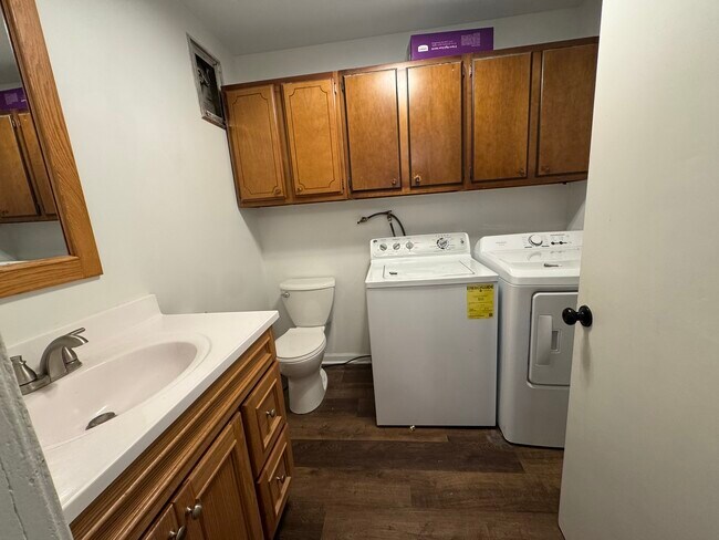 Building Photo - 11268 Faxon Rd