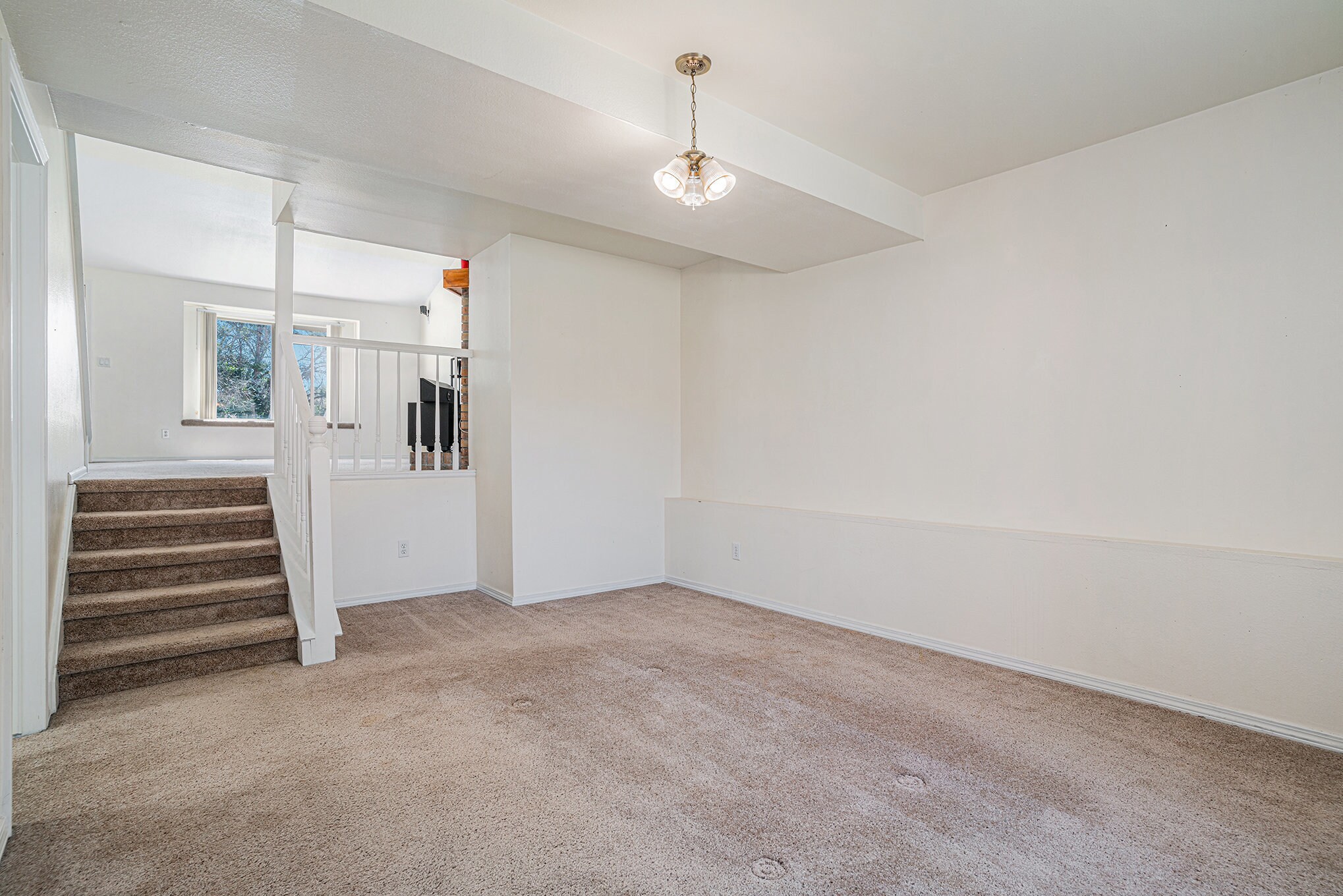 Building Photo - 2139 Daley Dr