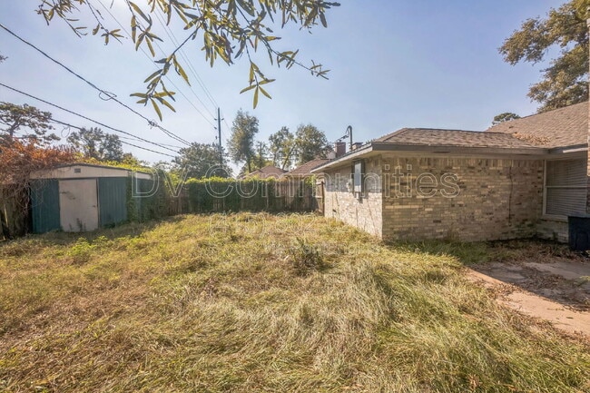 Building Photo - 9830 Cherokee St