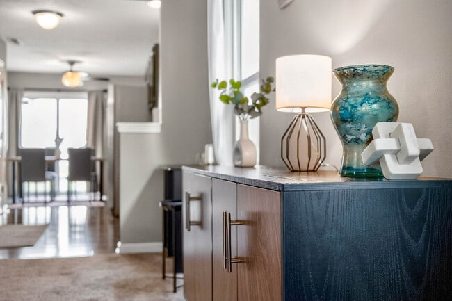 Building Photo - 2024 Shadow Creek Blvd